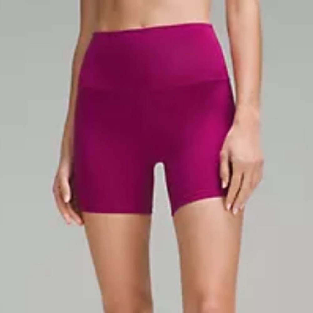 Lululemon Align High Rise short 6”